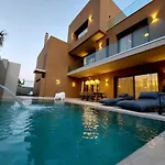 Salina - With Private Heated Eco-pool, Sauna & Jaccuzi Hot Tub *