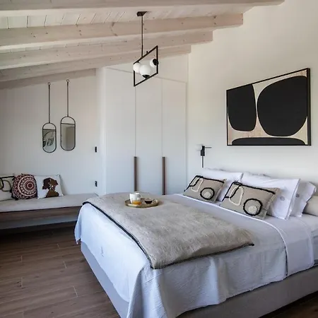 Salina - With Private Heated Eco-pool, Sauna & Jaccuzi Hot Tub *