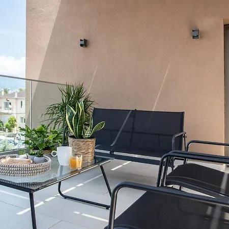 Salina - With Private Heated Eco-pool, Sauna & Jaccuzi Hot Tub Villa Golos