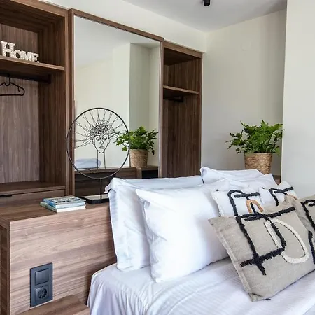 Villa Salina - With Private Heated Eco-pool, Sauna & Jaccuzi Hot Tub Golos